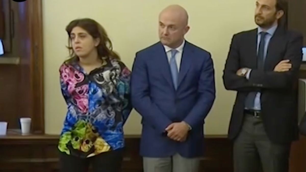 Francesca Chaouqui: la donna pregiudicata che continua ad usare il Papa
