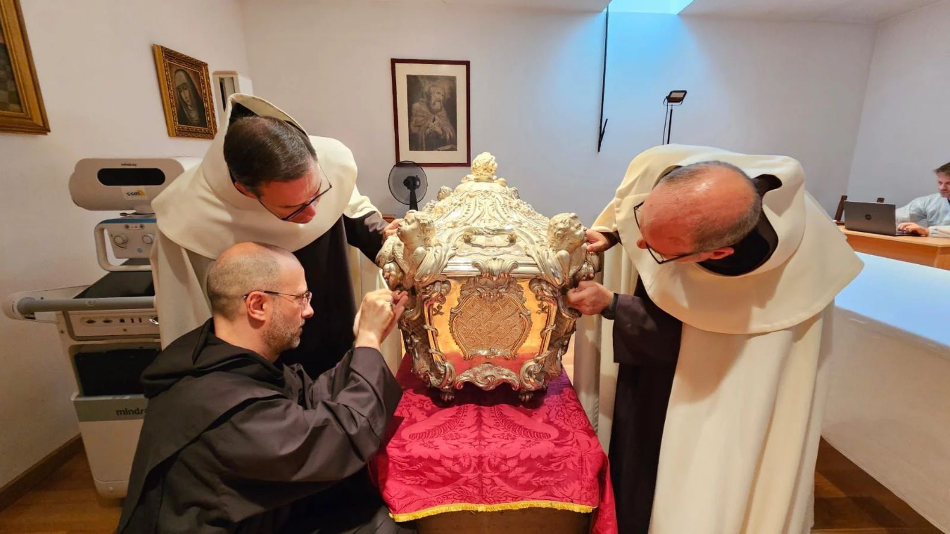 Santa Teresa de Jesús: una investigación espiritual y científica sobre sus restos