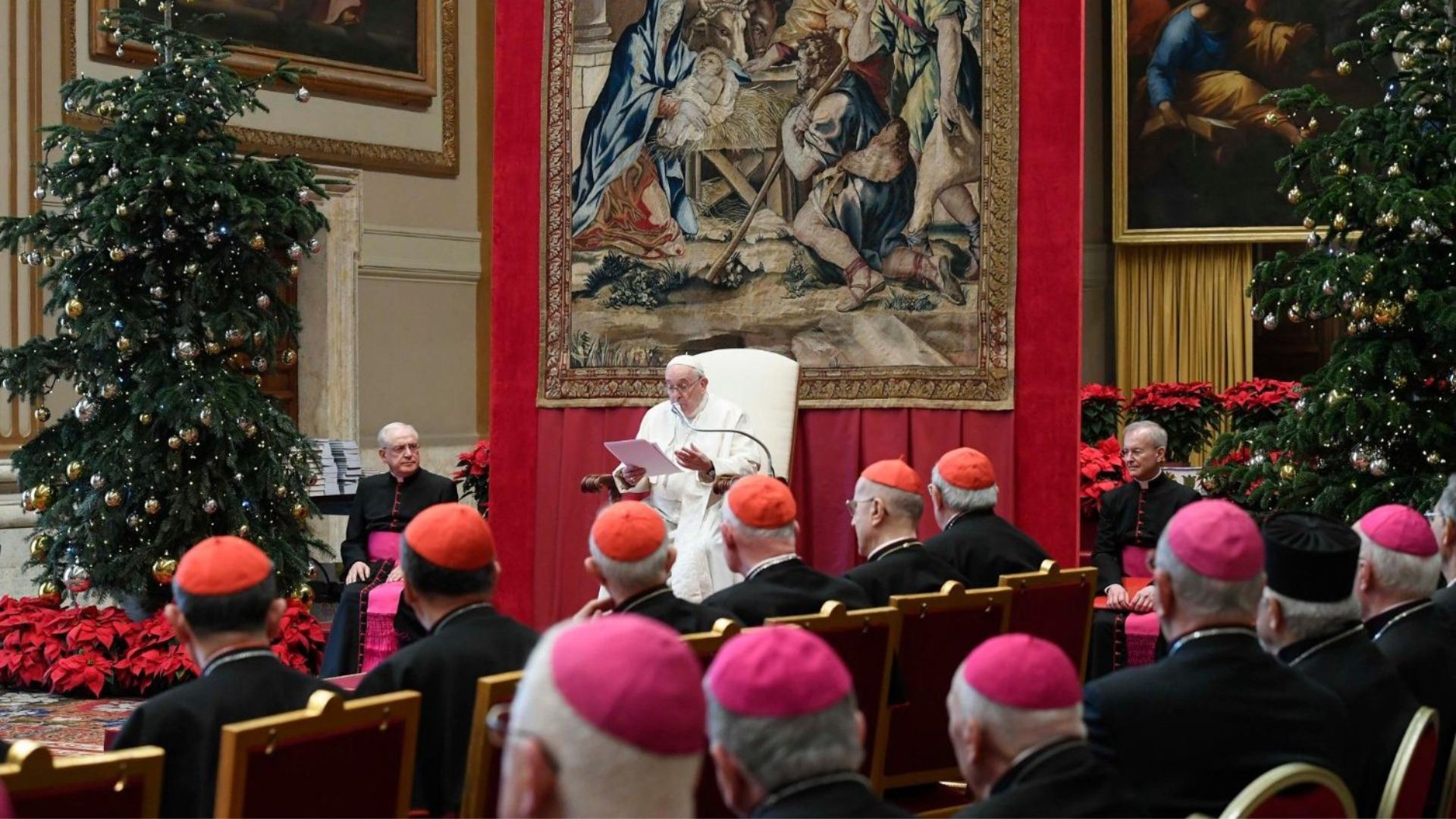 Papa Francesco alla Curia Romana: «A sessant'anni dal Concilio ancora si dibatte sulla divisione tra progressisti e conservatori»
