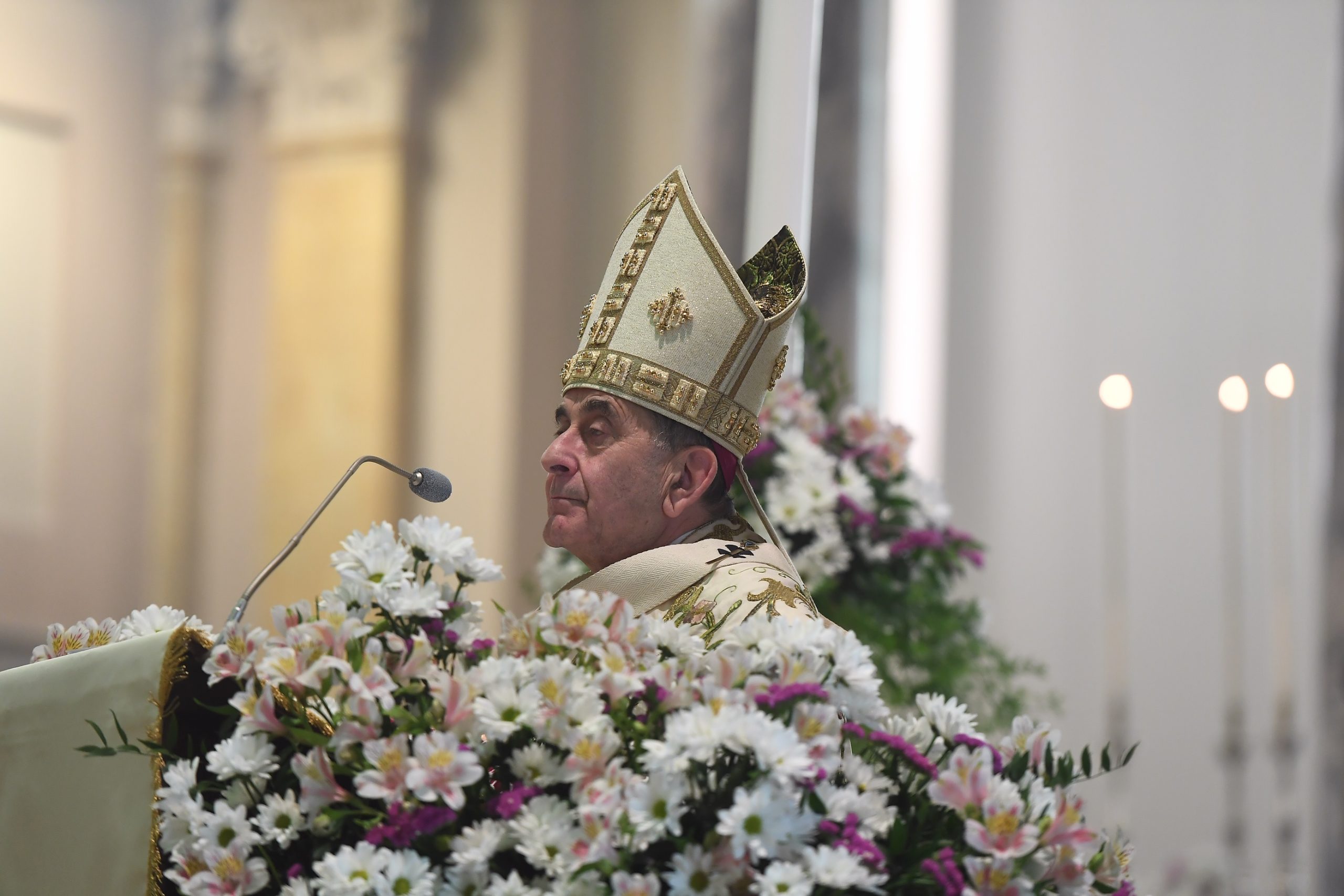 Delpini: «Siete preti contenti di essere preti»