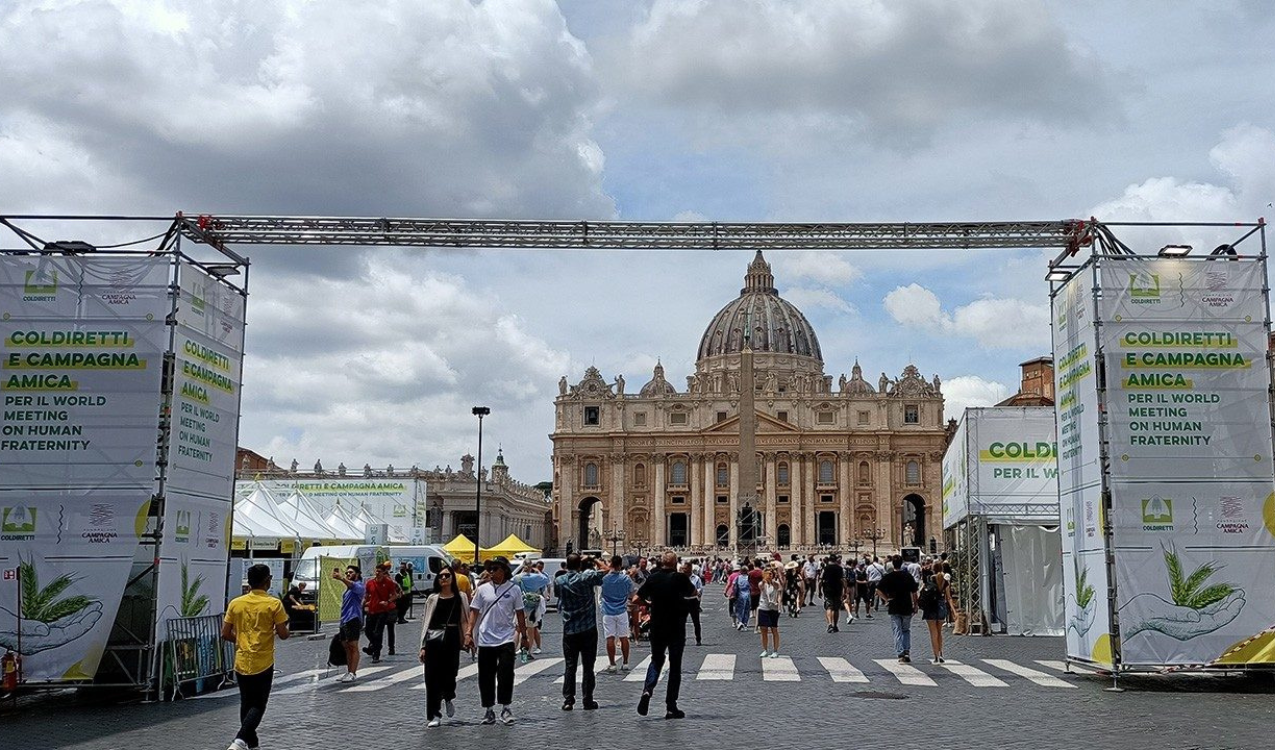 Gambetti porta Parisi in Vaticano. Il fisico che censurò Benedetto XVI