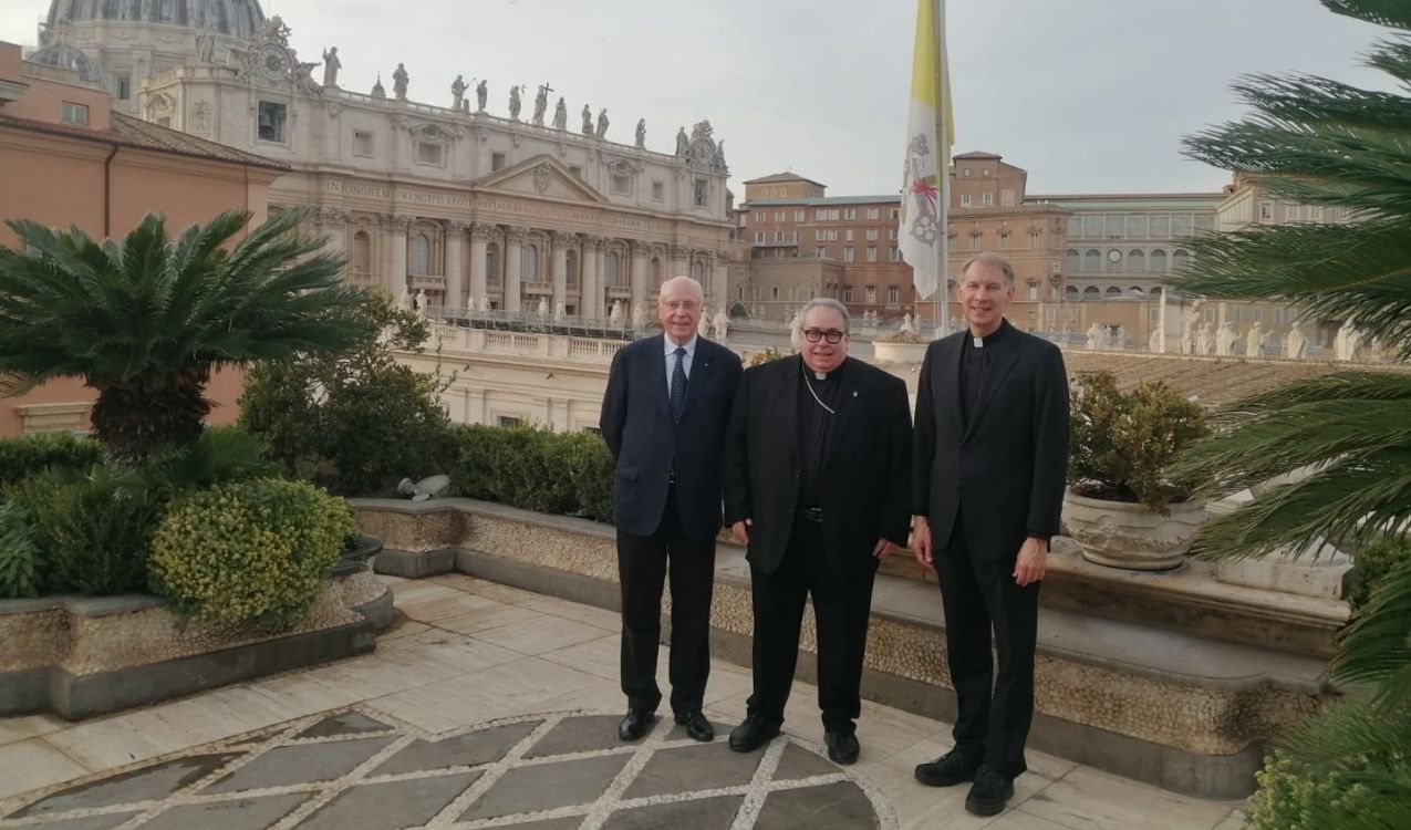 Michael Fors Olson abusa della sua autorità. Carballo lo protegge