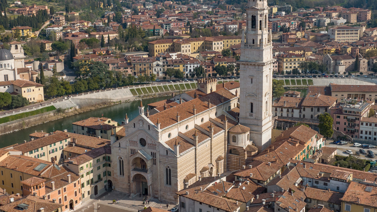 Verona. Mons. Pompili indica le chiese giubilari per l'Anno Santo