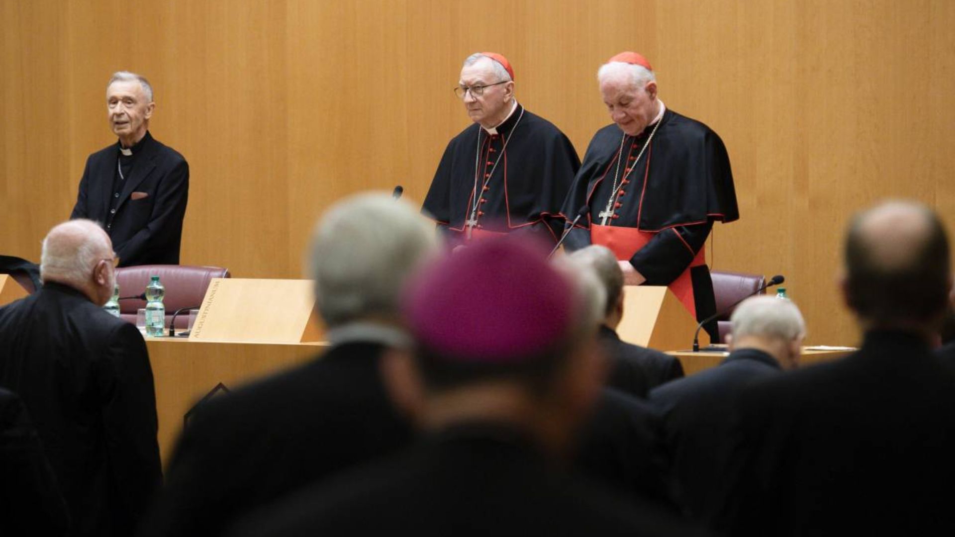 La lettera di Roma ai vescovi tedeschi: "A rischio la missione del vescovo"