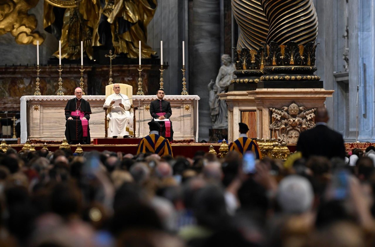 Papa Leone XIV bacchetta gli abusi liturgici: «Sono frutto di principi assolutizzati o mal compresi»