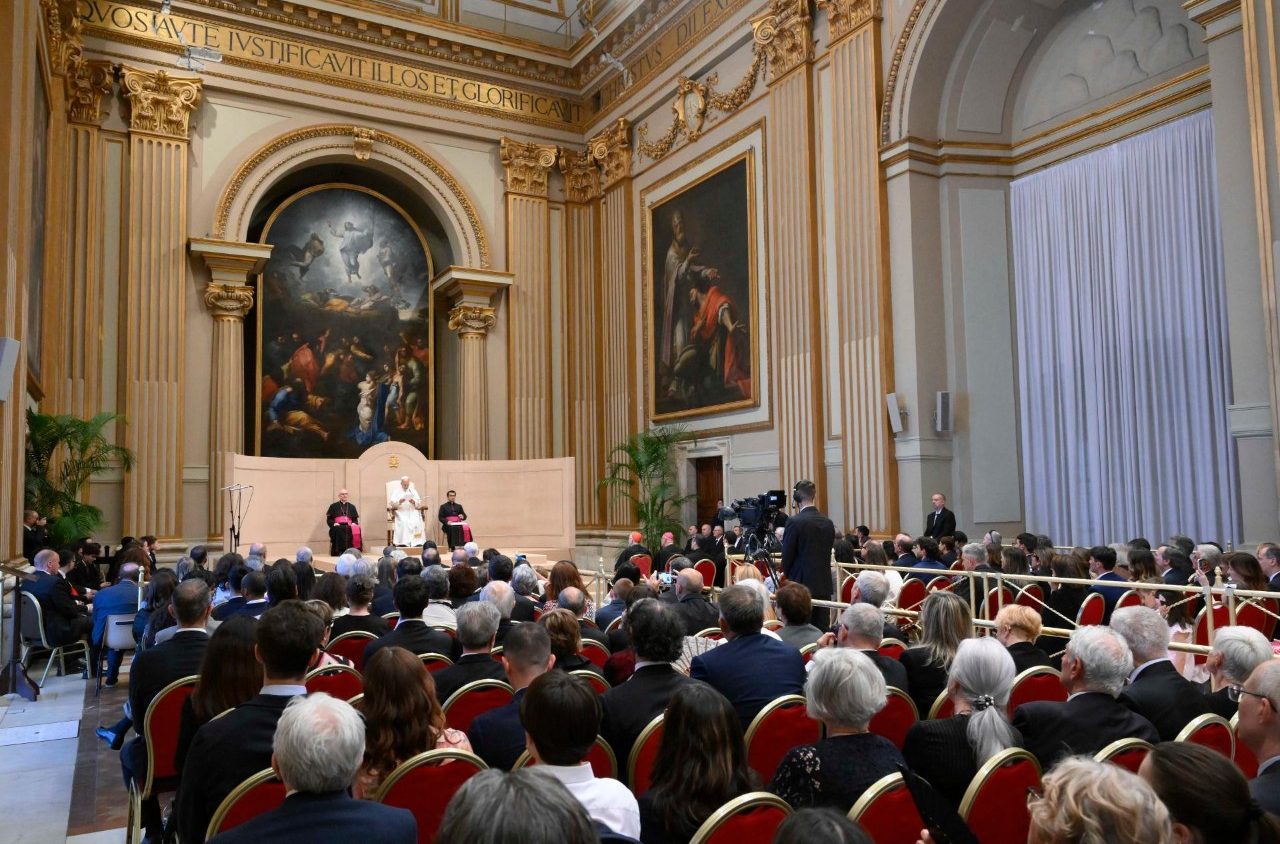 Leone XIV riceve la controversa comunità di Villa Nazareth e ricorda loro le parole di Benedetto XVI