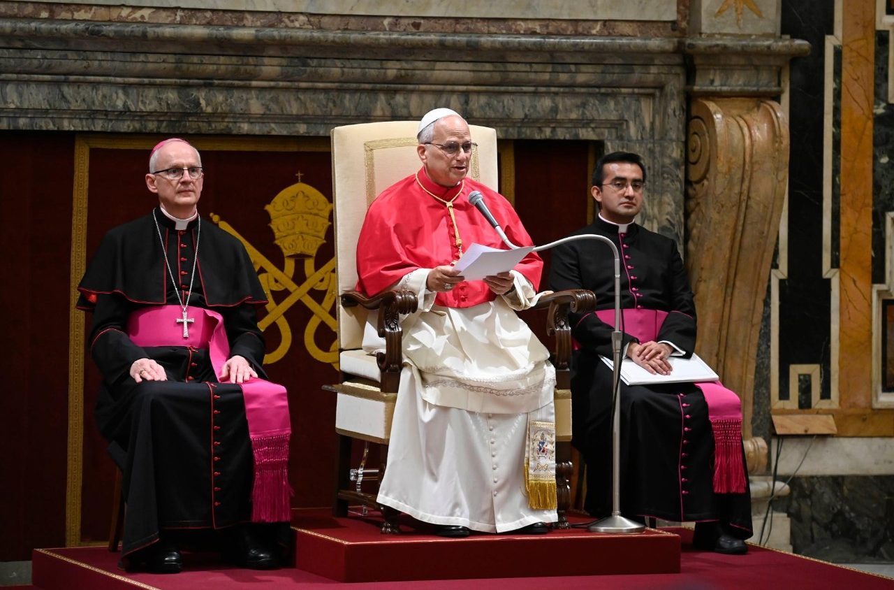 Il Papa ai nuovi ambasciatori: «Un dialogo cortese e chiaro, pur essendo essenziale, deve essere accompagnato da una più profonda conversione del cuore»