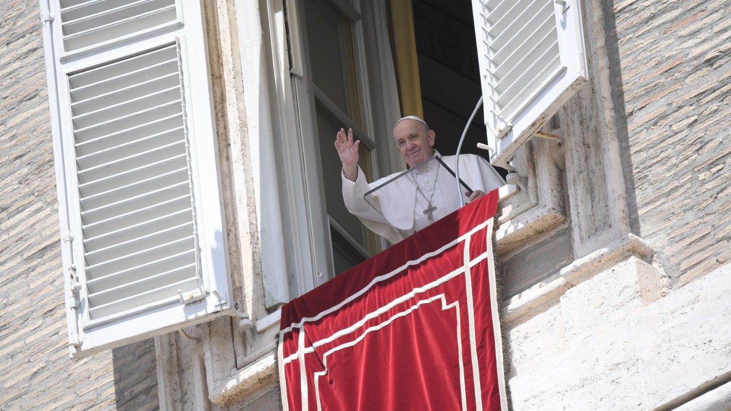 Papa Francesco all'Angelus: «Preoccupazione per il Venezuela. Si cerchi la Verità».