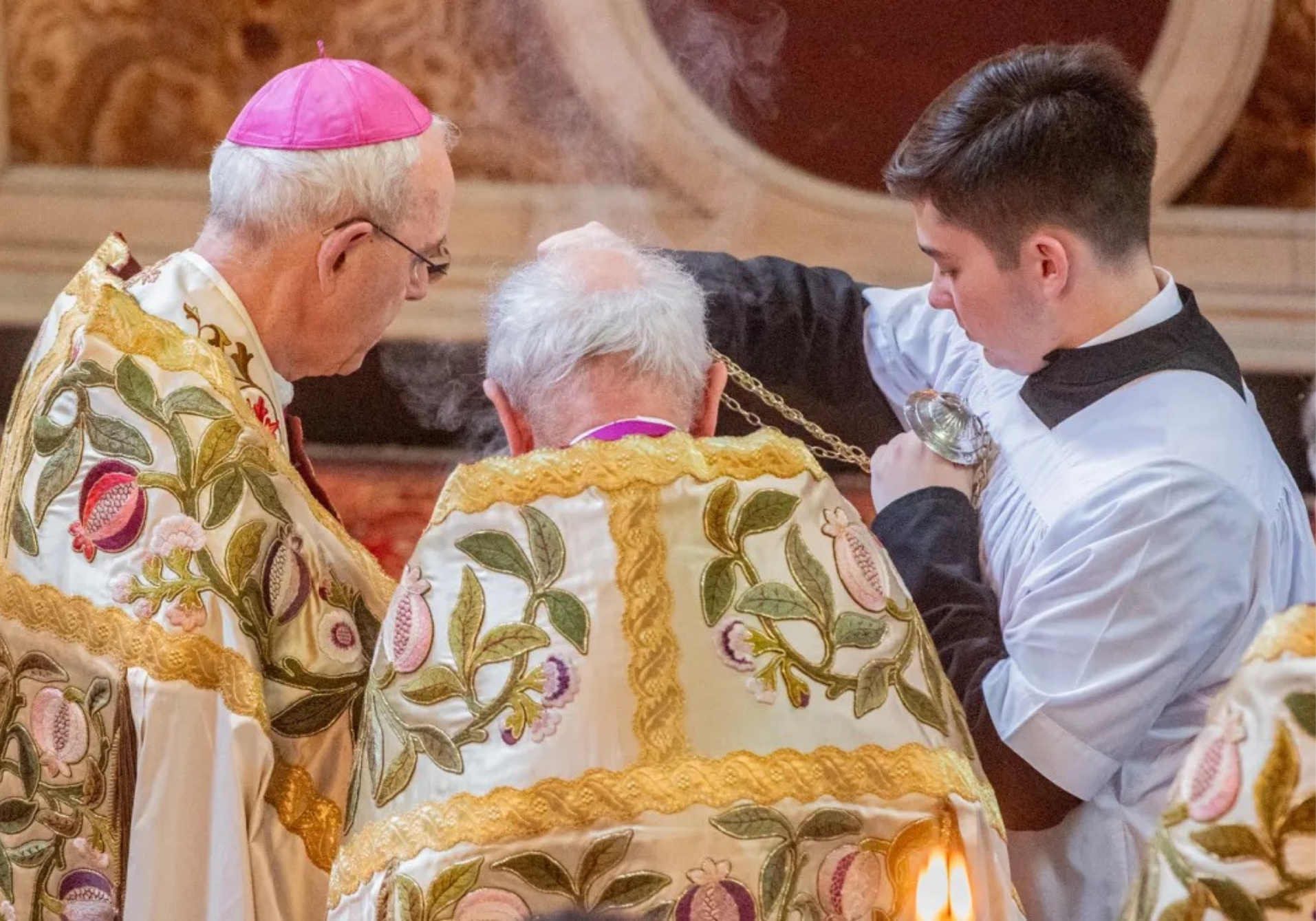 Vaticano, sesso e potere: il vero problema dietro il feticcio sulla vita dei preti