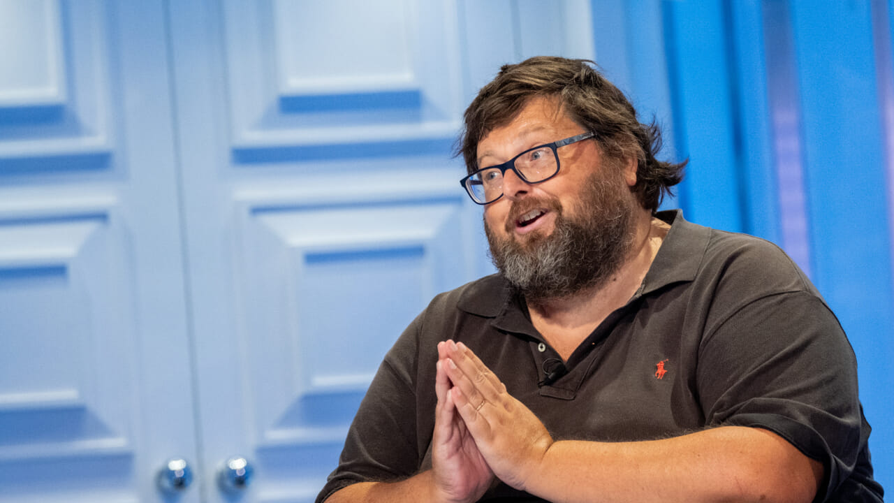 Mario Adinolfi condannato a pagare 20 mila euro per i post discriminatori