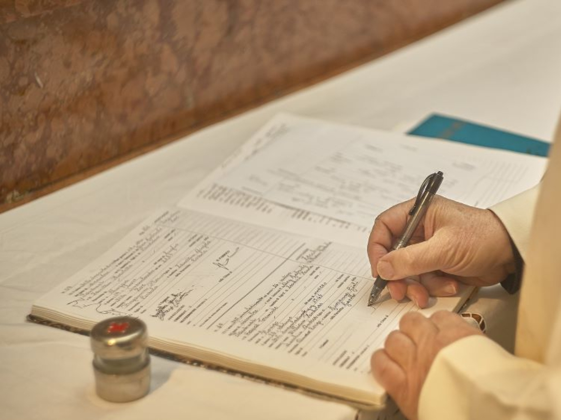 Privacy. Come la Chiesa Cattolica protegge i dati dei fedeli?