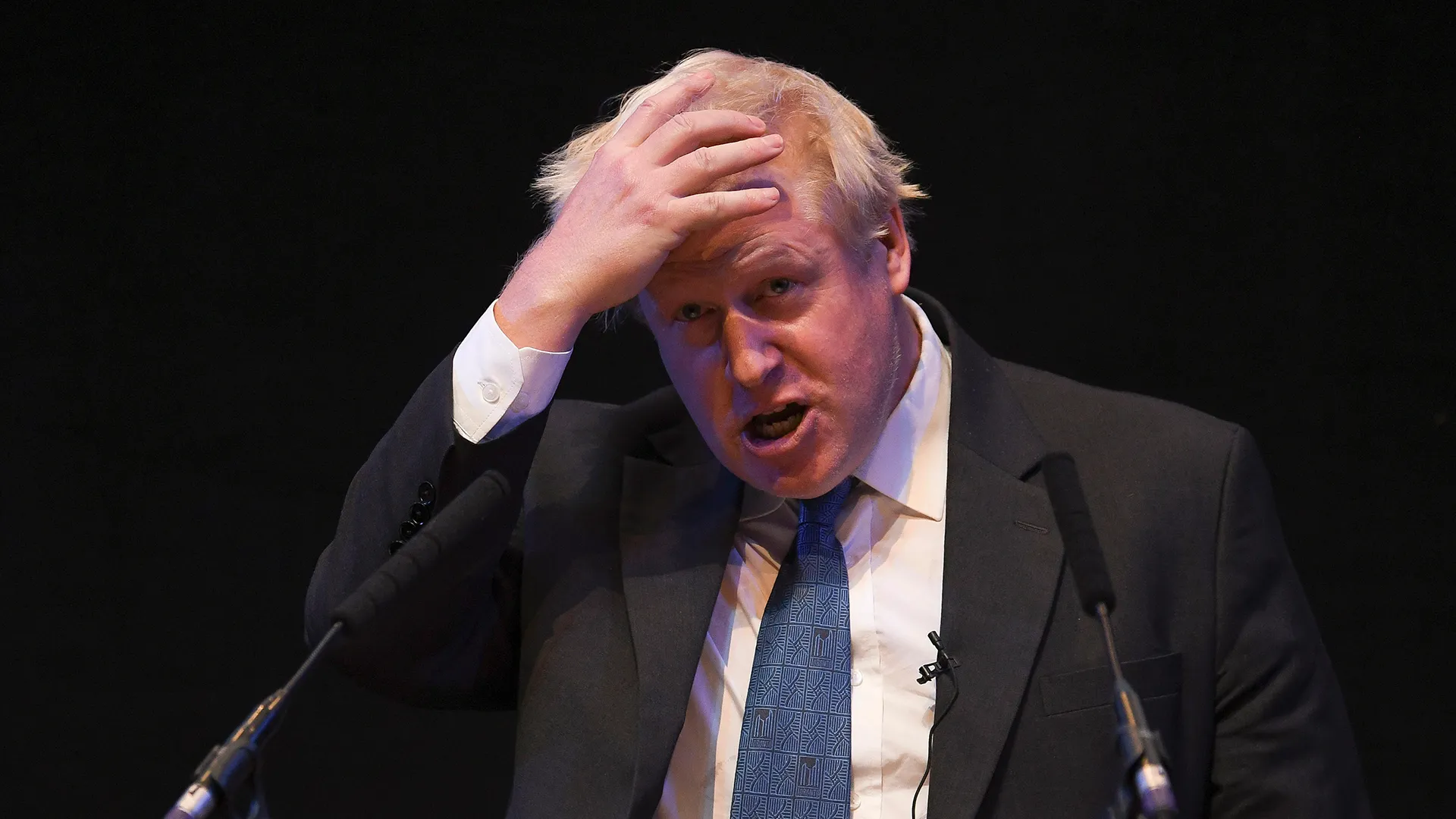 Boris Johnson contro Welby: condanni Putin piuttosto che parlare del piano migranti