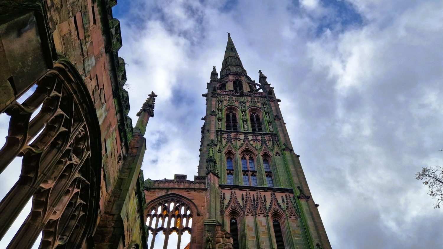 Anglican cathedrals see fifth consecutive year of growth as attendance rises but finances remain fragile