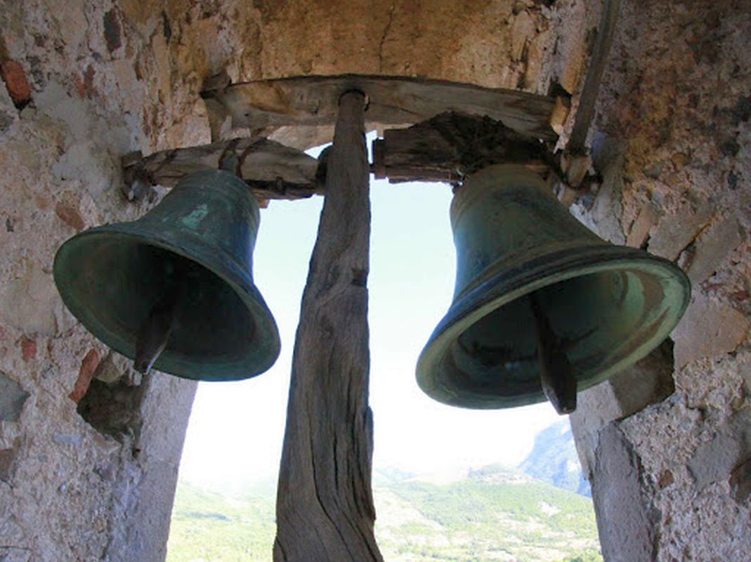 “Disertiamo il silenzio”: il suono delle campane contro l’indifferenza