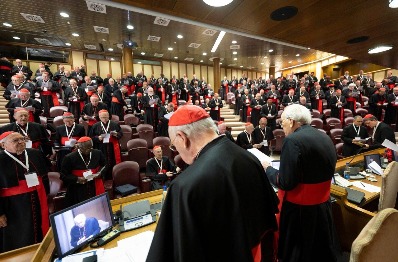 Conclave. Tradita, divisa, umiliata: la Chiesa chiede giustizia
