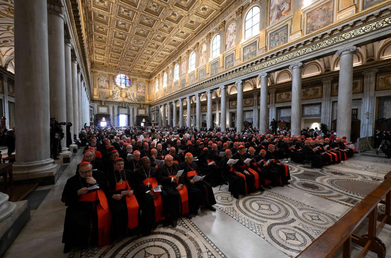 Conclave in salita: le pressioni degli ultraottantenni sui giovani porporati