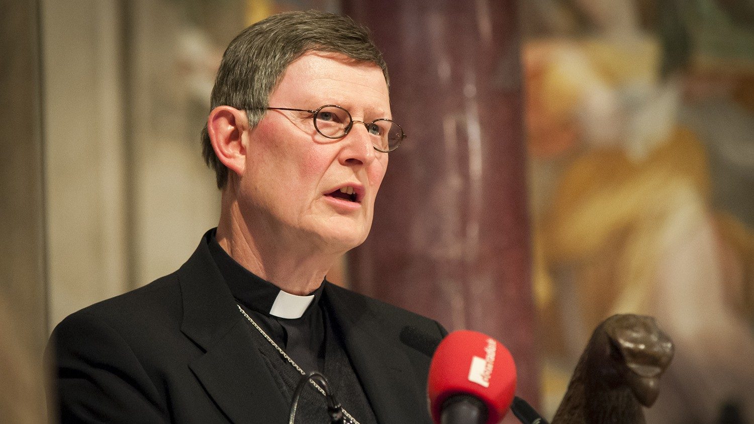 La Chiesa di Colonia sotto tiro: diffamazioni contro il cardinale Woelki