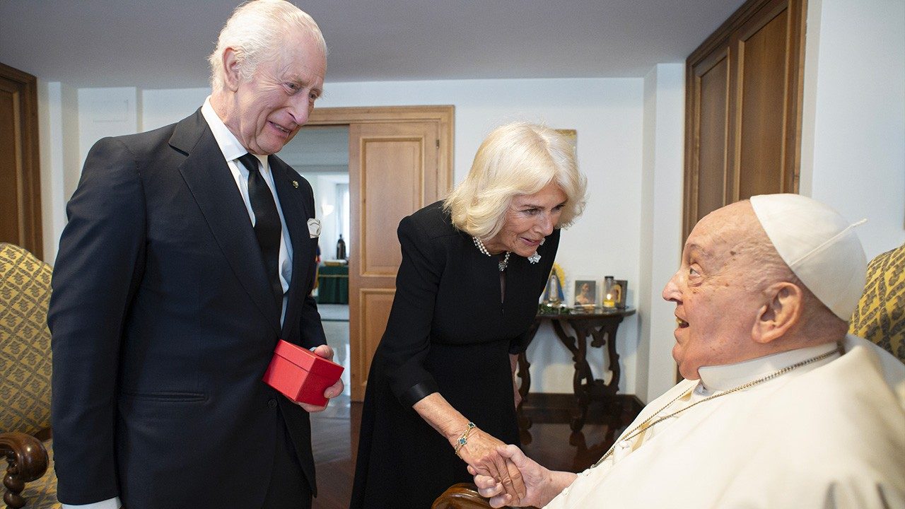 Vaticano. Re Carlo e Camilla in visita dal Papa