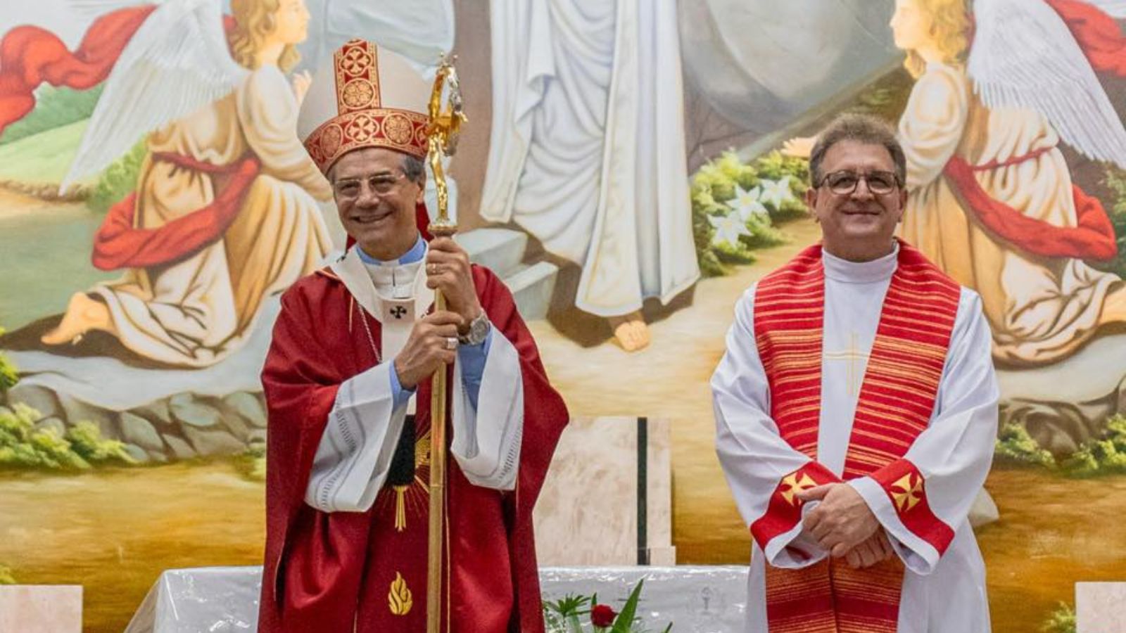 Mons. Angonese: «La comunione sulla bocca è medioevo». Scandalo a Cascavel