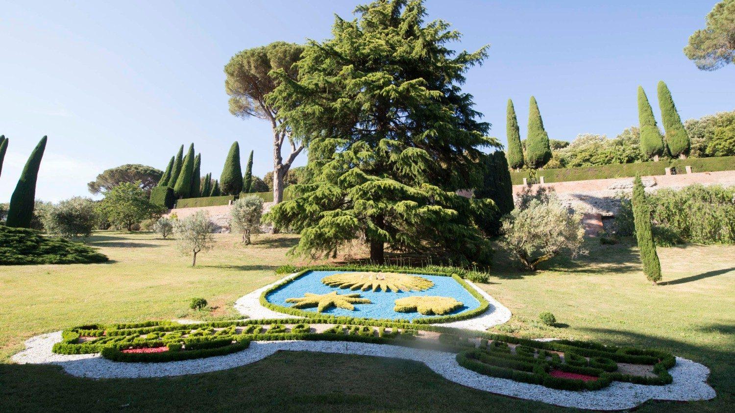 Leone XIV a Castel Gandolfo: una sosta che insegna a camminare