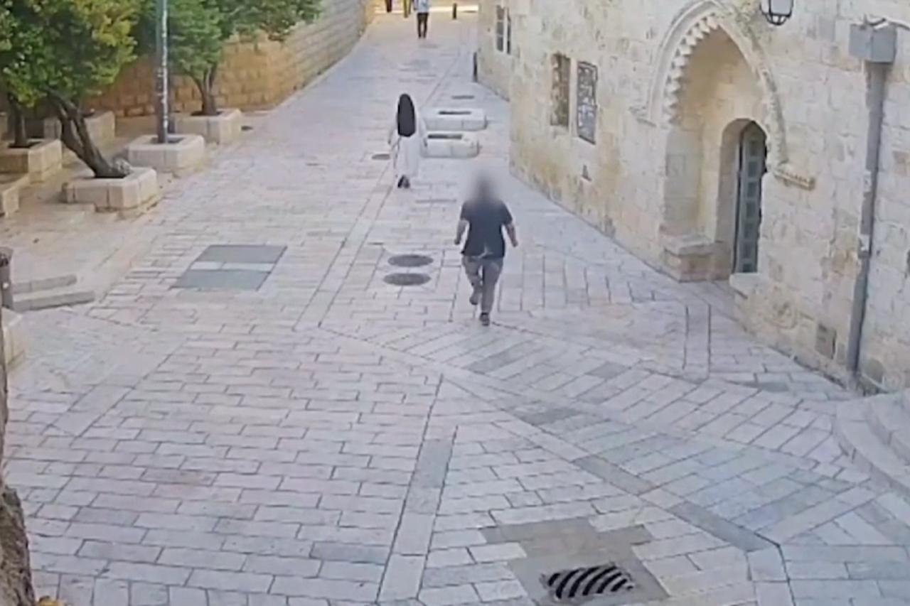 Suora francese aggredita a Gerusalemme: arrestato un uomo di 36 anni. La comunità cristiana denuncia un clima di crescente ostilità