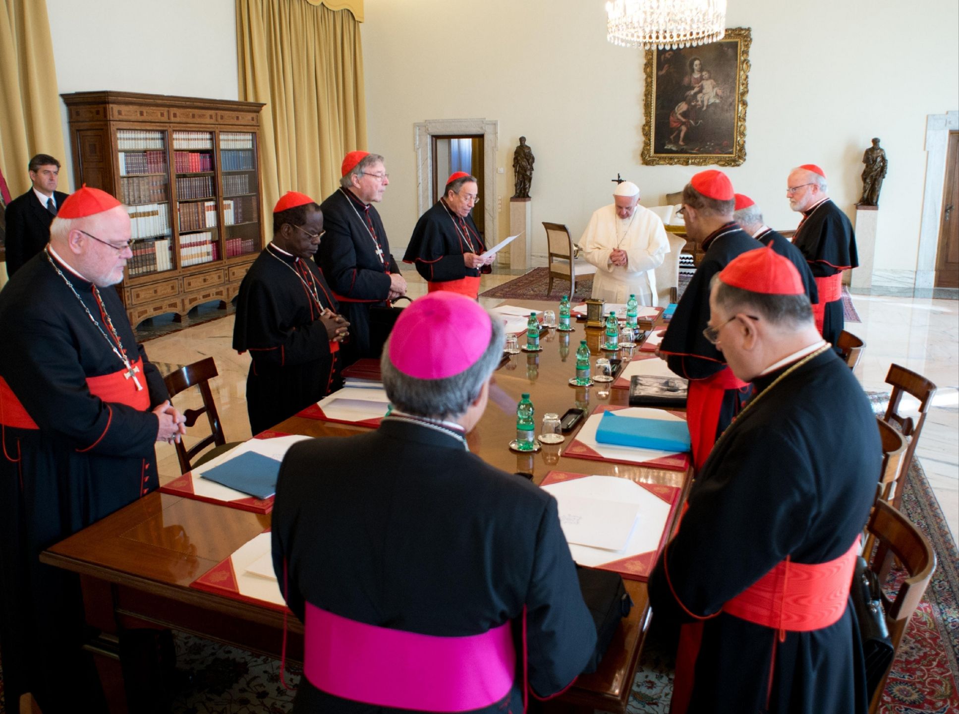 Consiglio del Re: i cardinali zittiti, ora chiamati a scegliere il successore di Pietro