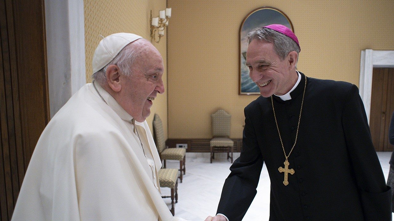 Papa Francesco nomina Mons. Gänswein suo ambasciatore