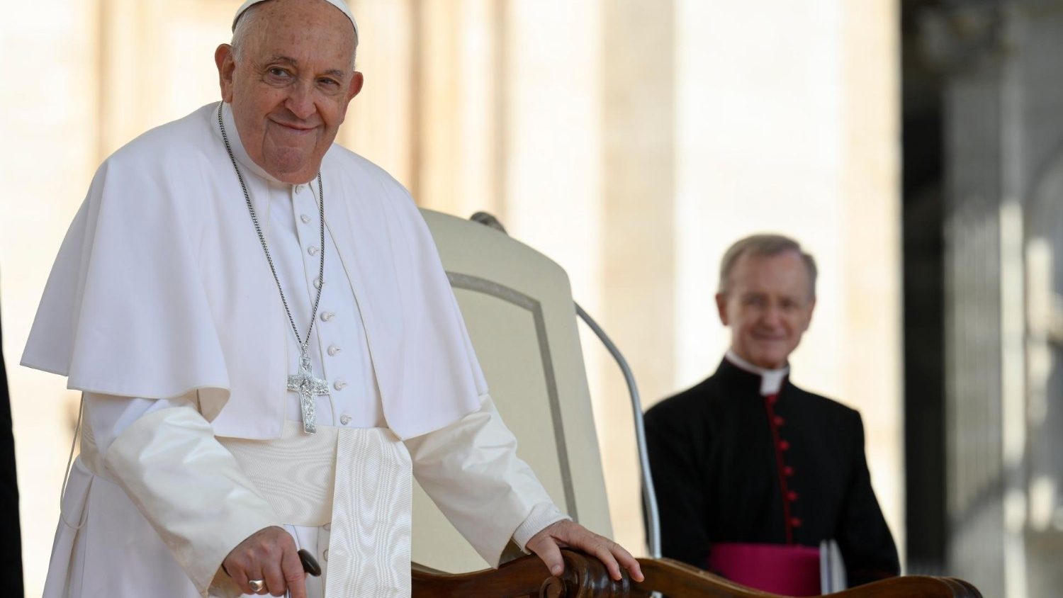 Udienza Generale. Papa Francesco: «L'amore è sulla bocca di tanti influencer, ma cos'è davvero?»