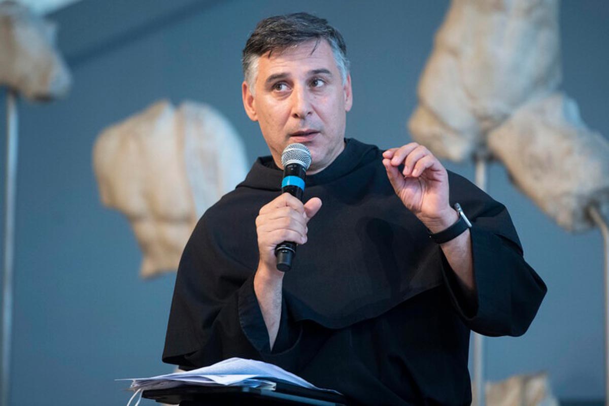 Report parla delle avventure di Angelo Chiorazzo, Enzo Fortunato e Mauro Gambetti