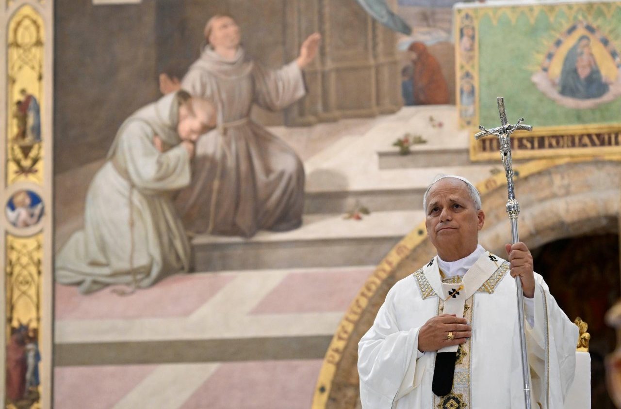 Leone XIV ai Giovani: «Decidere per sempre non è una gabbia