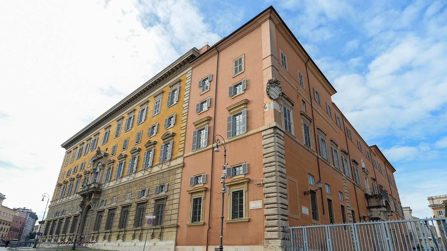 Nasce il gruppo di lavoro contro il "falso misticismo e abuso spirituale". Sarà presieduto da Mons. Iannone