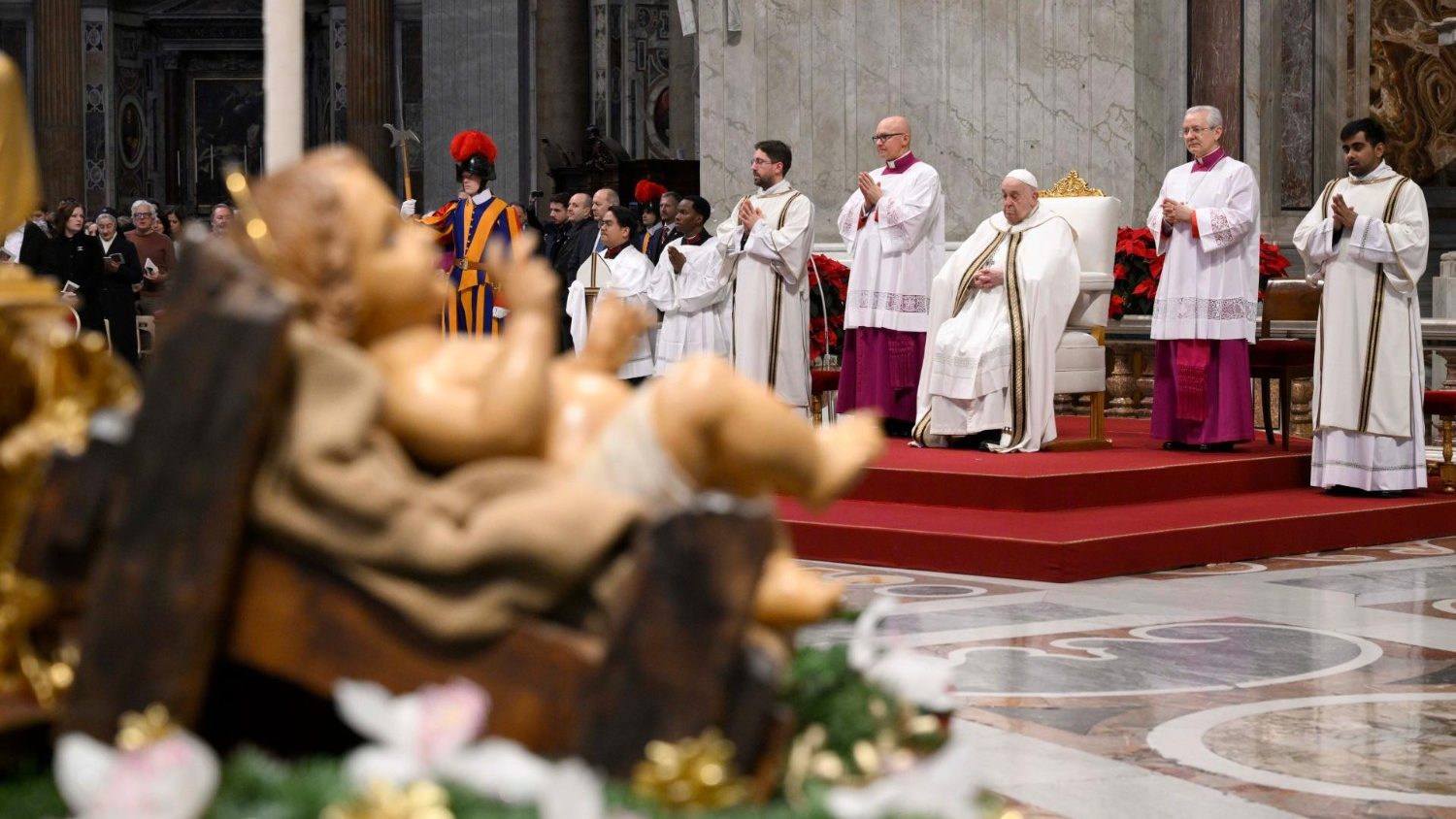 Epifania. Papa Francesco: «Portiamo col nostro amore Gesù alle persone che incontriamo»
