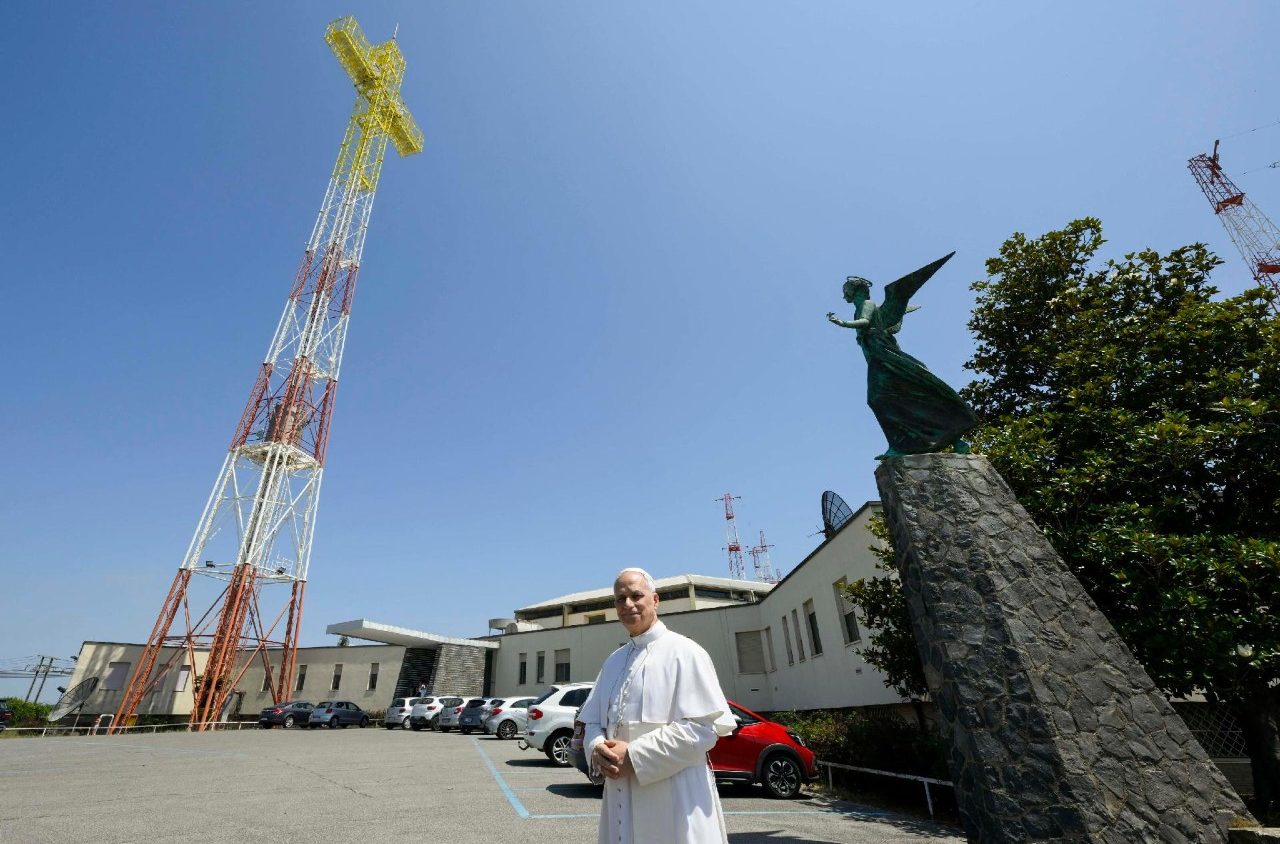 Power Games Around the Pope: Leo XIV Holds His Ground
