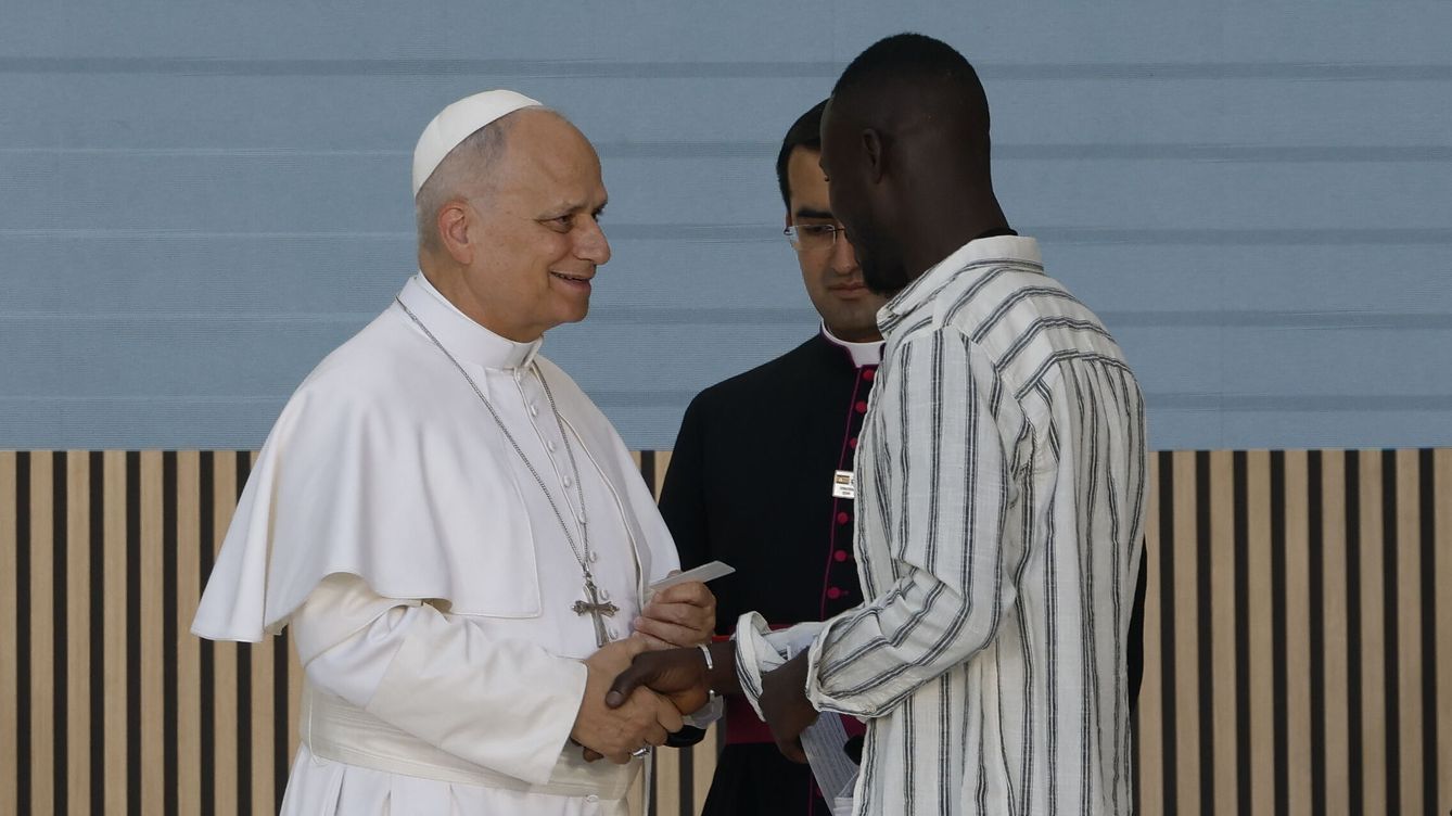 El Papa en el CEDIA: «Un corazón vivo es cálido y palpitante, y da vida»