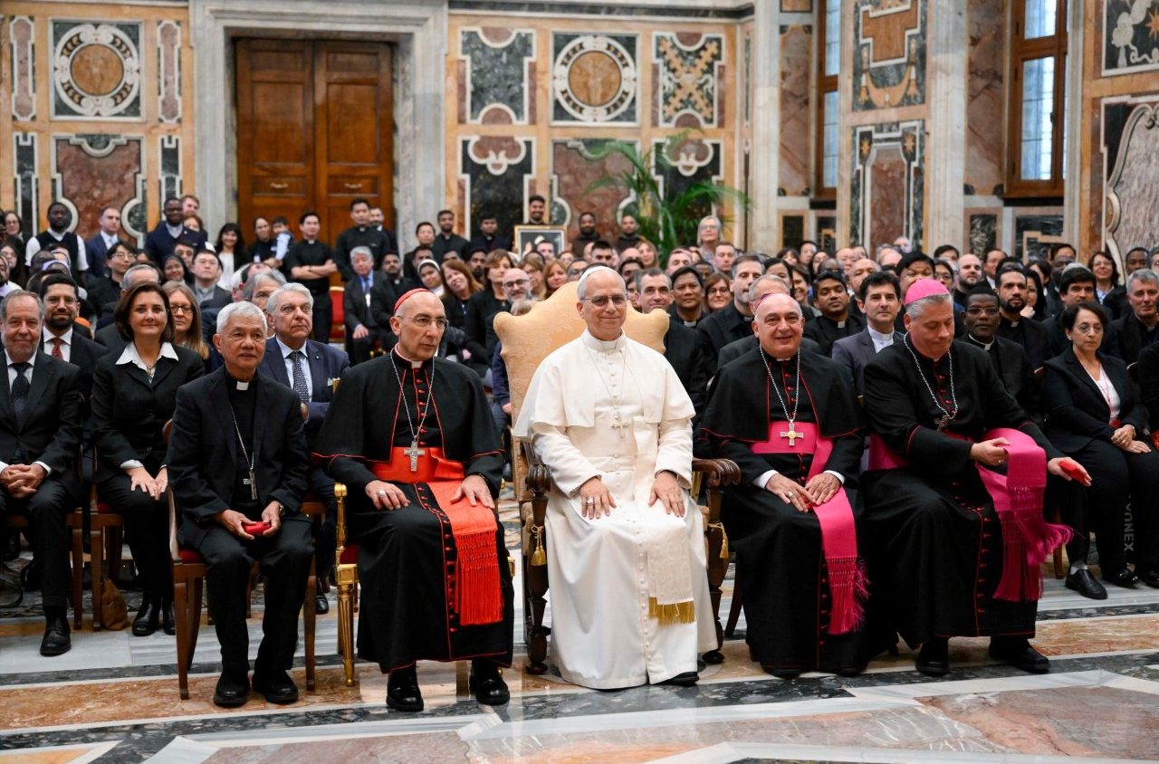 Family. Leo XIV revives the vision of Saint John Paul II