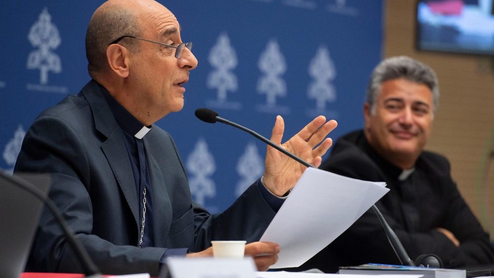 Fernandez su Santa Teresina di Lisieux: «Le sue parole? Sono luterane»