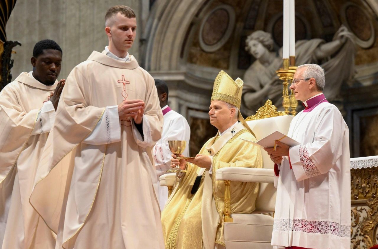 Formare il cuore, non solo la mente: il grido di Leone XIV per i sacerdoti