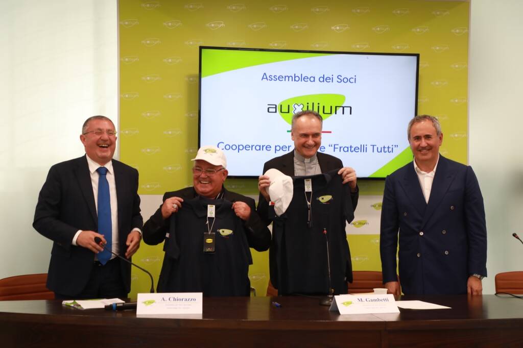 Chiorazzo fa un buco nell'acqua. Il Tribunale Vaticano: nessuna competenza su Silere non possum
