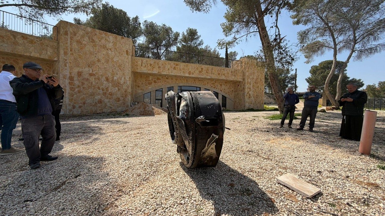 Gerusalemme ferita, il Santo Sepolcro chiuso: la guerra entra nel cuore della Terra Santa