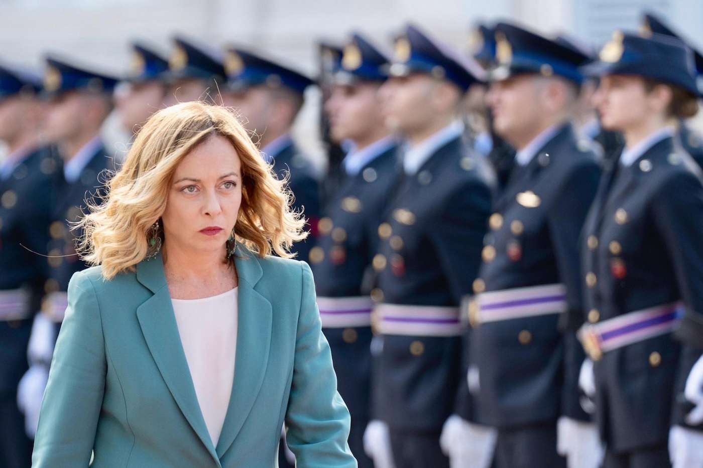 Lo scudo e il manganello: il governo protegge la polizia mentre Strasburgo condanna l'Italia
