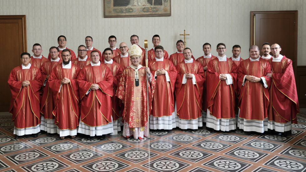 17 presbiteri per la Chiesa di Milano. Delpini: «Il Signore interrompe il lungo sonno con una voce misteriosa»