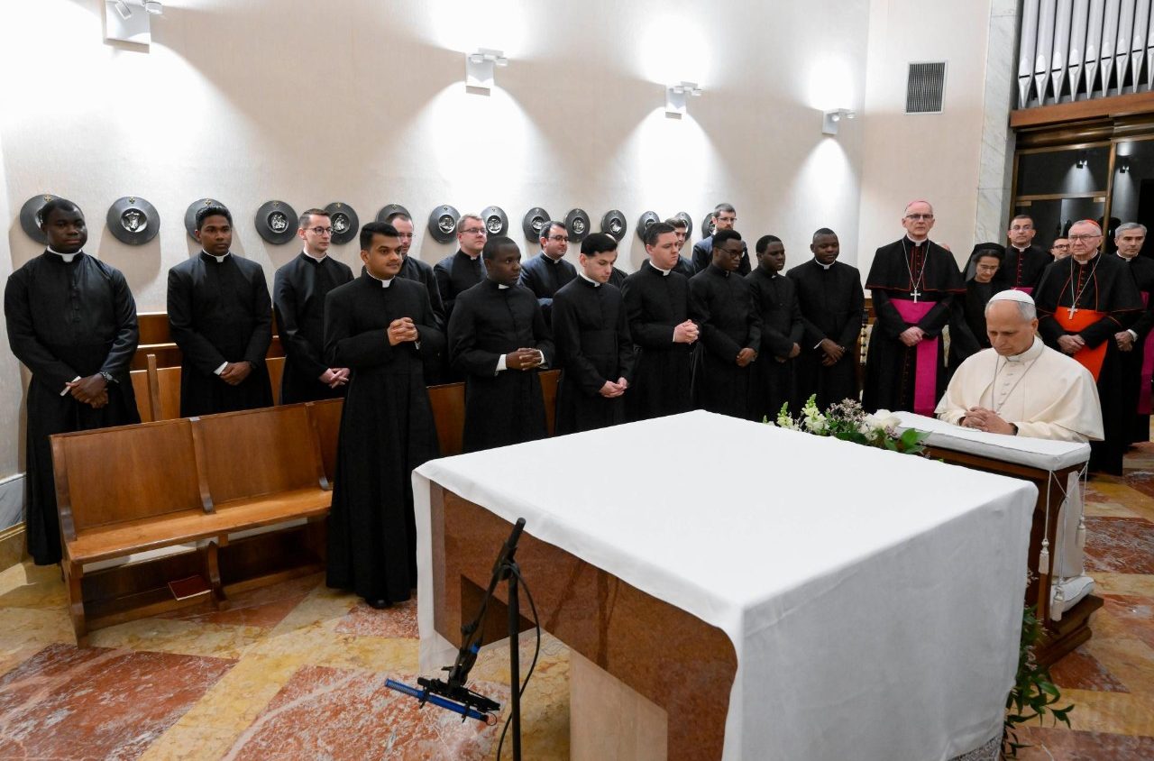 Leone XIV agli alunni della Pontificia Accademia Ecclesiastica: «Siate ponti della pace di Cristo»