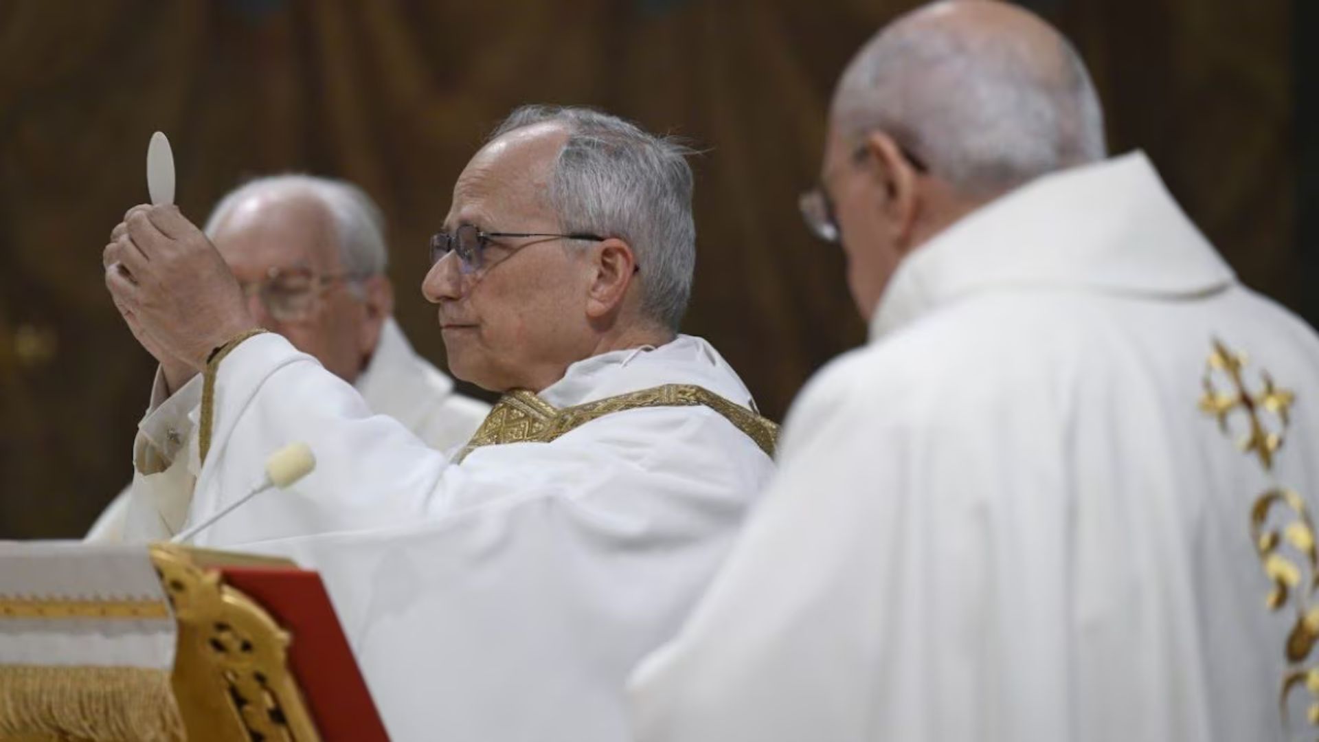 Leone XIV. Il Papa che disarma con l’umiltà e spiazza i professionisti dell’inciucio