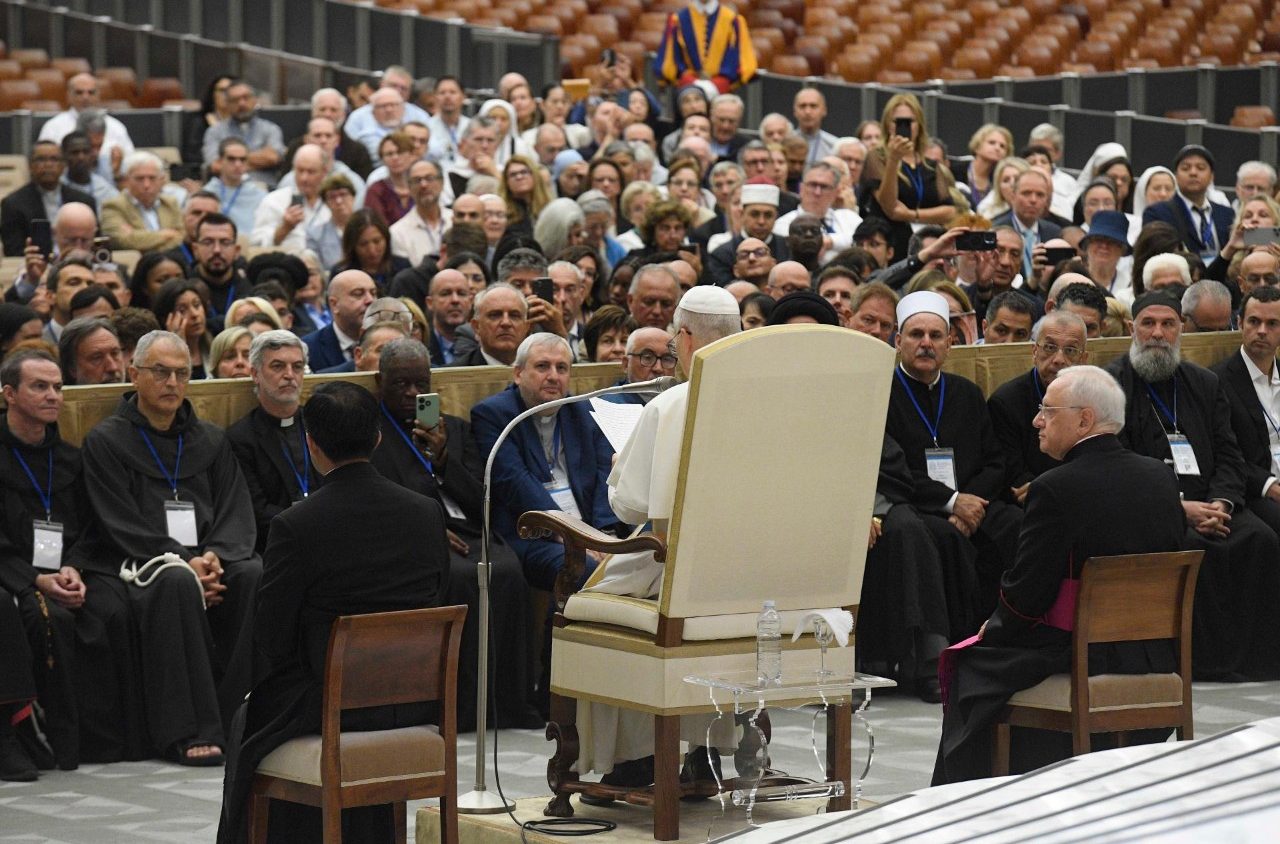 Papa Leone XIV ai mariologi: «Maria ci insegna a ricominciare dall’ascolto della Parola»