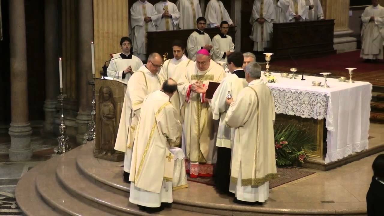 Messa del Crisma. Brambilla: «Quanto tempo dedichiamo alla preghiera?Attenzione al narcisismo»