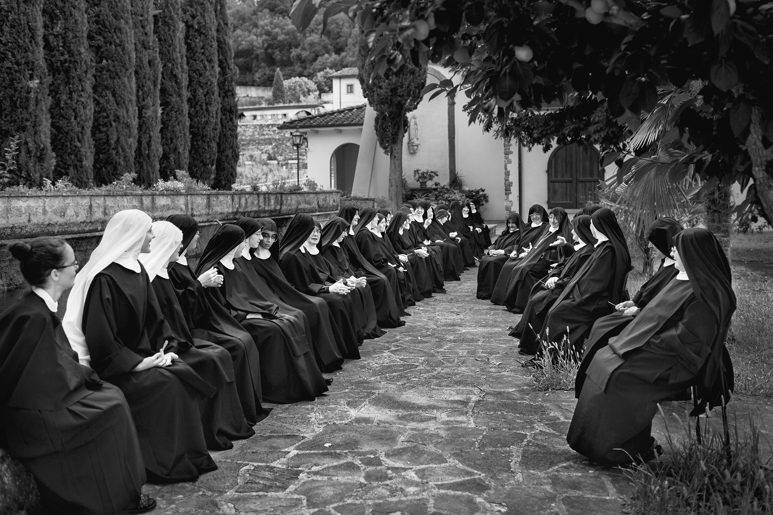 Quando la bellezza tace: il linguaggio nascosto dei paramenti liturgici