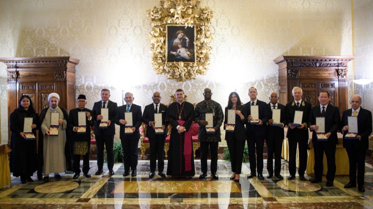 Leone XIV e l'ambasciatore iraniano: la bufala dell'onorificenza "speciale"