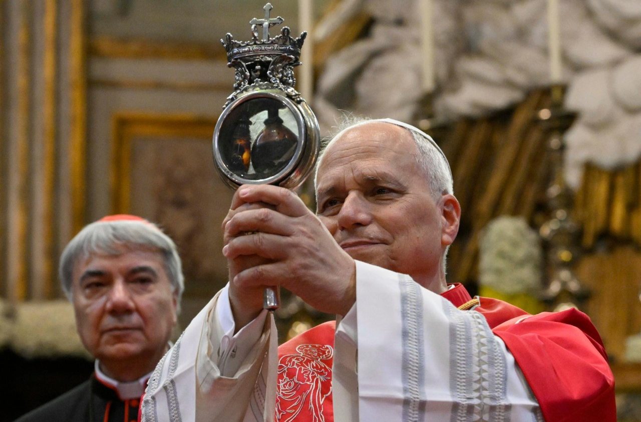 Napoli. Leone XIV ai preti: «siete dentro una storia d’amore che è iniziata prima di voi e non finisce con voi»