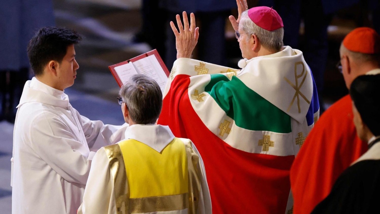 Notre-Dame de Paris. Papa Francesco: «La riapertura sia un segno profetico del rinnovamento della Chiesa in Francia»