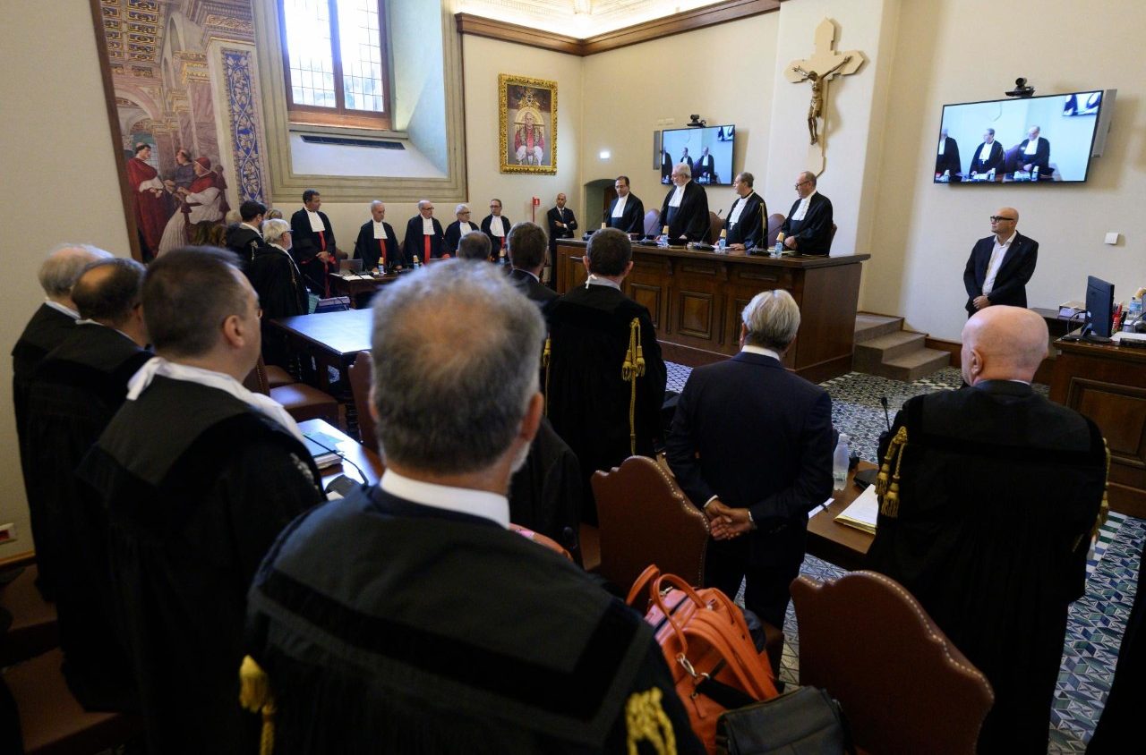 Vaticano. Processo Sloane Avenue, prima udienza d’appello tra ricusazioni e tensioni